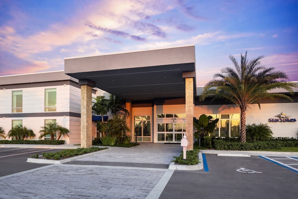 Star Suites: An Extended Stay Hotel gallery photo in Vero Beach, FL — image 16