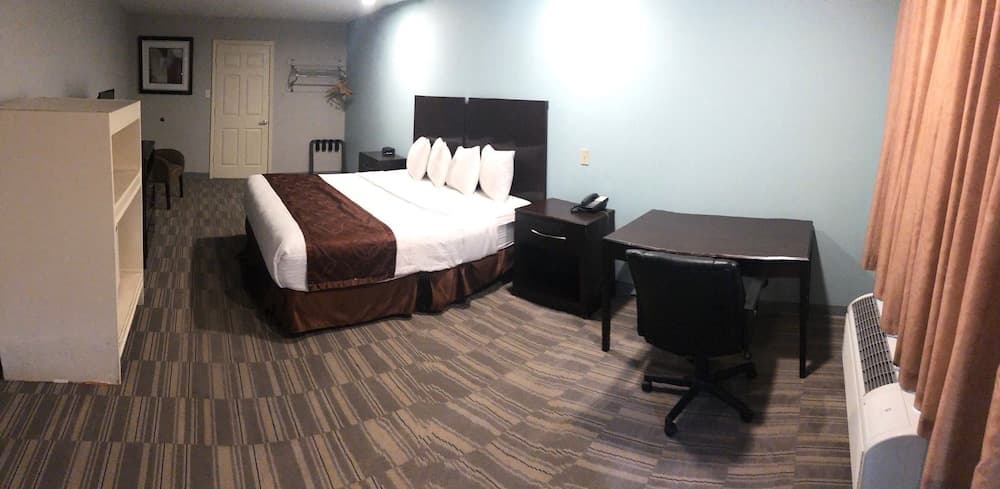 Cypress Inn interior in Luling, LA — gallery photo 2