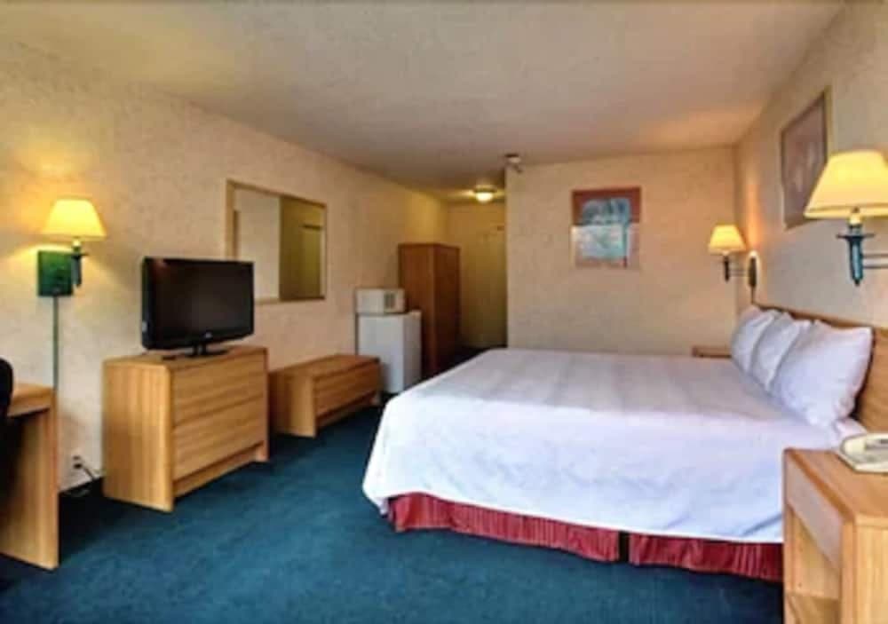 Airport Inn Flint gallery photo in Flint, MI — image 10