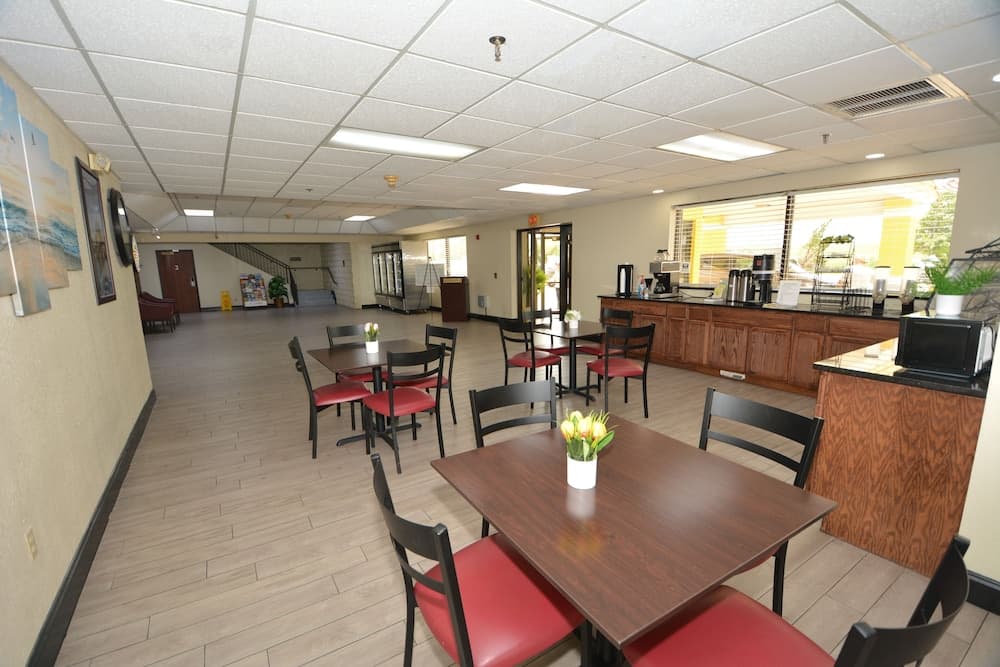 Golden Hotel and Conference Centre interior in Wichita, KS — gallery photo 2