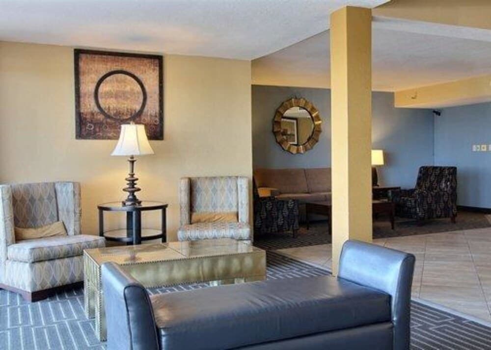 Quality Inn Thief River Falls interior in Thief River Falls, MN — gallery photo 2