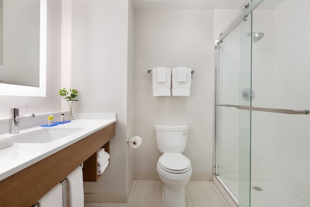 Holiday Inn Express Hotel & Suites Merced by IHG gallery photo in Merced, CA — image 17