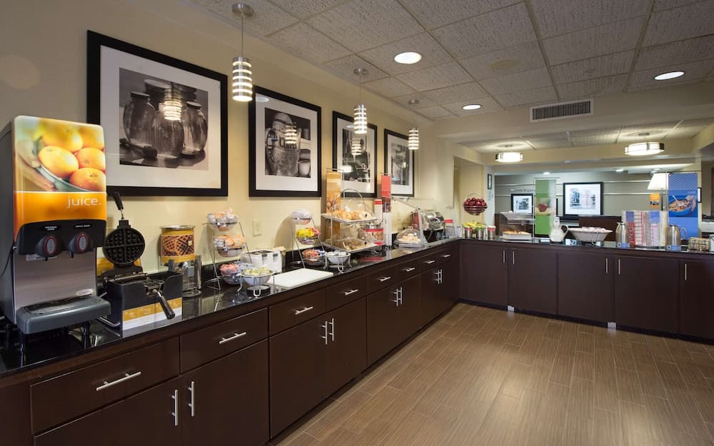 Hampton Inn Gainesville gallery photo in Gainesville, GA — image 19