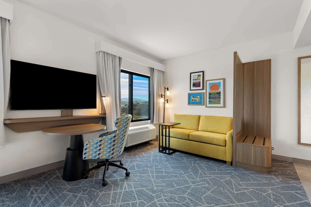Hampton Inn & Suites Corona, Ca gallery photo in Corona, CA — image 13