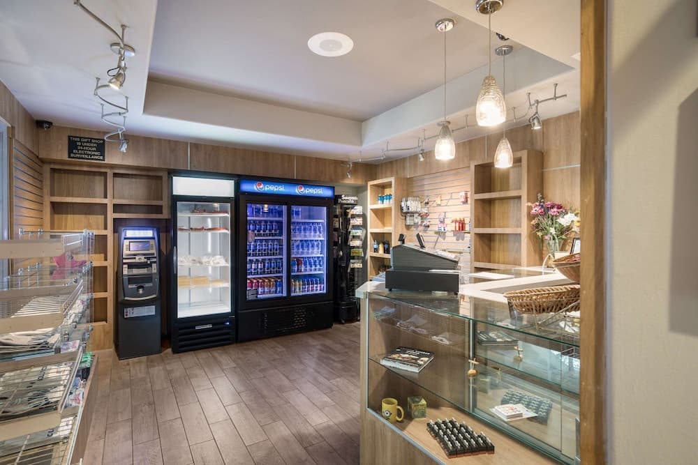 MainStay Suites John Wayne Airport by Choice Hotels gallery photo in Santa Ana, CA — image 57