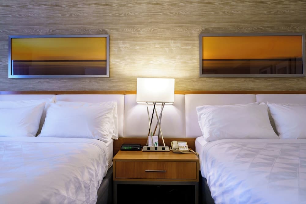 Iris Hotel Cape Cod gallery photo in Falmouth, MA — image 8