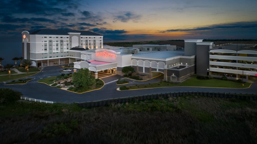 Silver Slipper Casino & Hotel - Adults Only featured exterior or lobby in Bay St Louis, MS — similar hotel