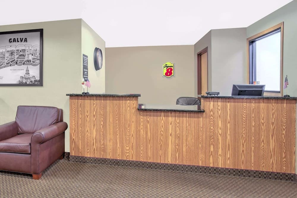 Super 8 by Wyndham Galva interior in Galva, IL — gallery photo 2