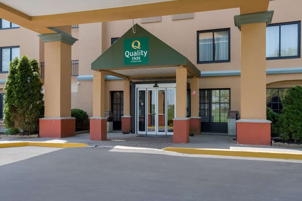 Quality Inn Near Princeton featured exterior or lobby in Lawrenceville, NJ — similar hotel