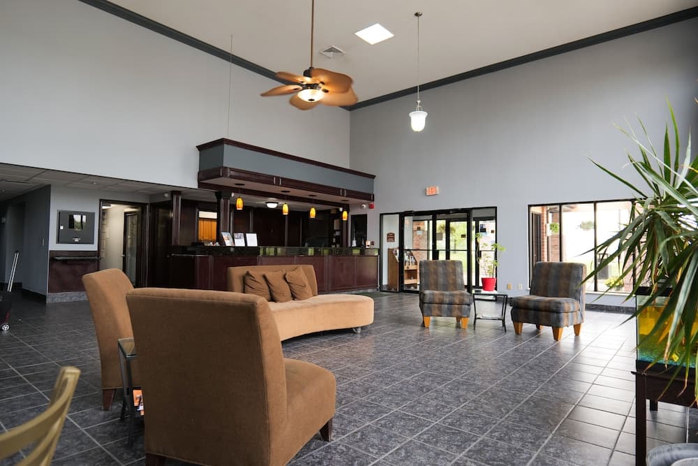 Baymont by Wyndham Flint Airport North gallery photo in Flint, MI — image 15