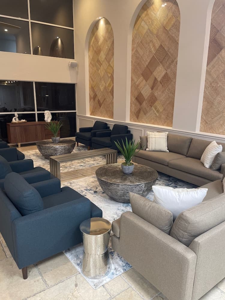 Bayfront Inn Fifth Avenue property views in Naples, FL — gallery photo 3