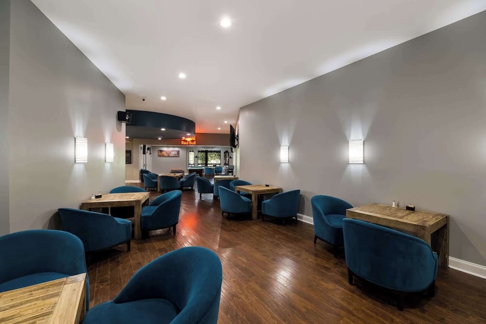 Clarion Hotel San Angelo near Convention Center property views in San Angelo, TX — gallery photo 3