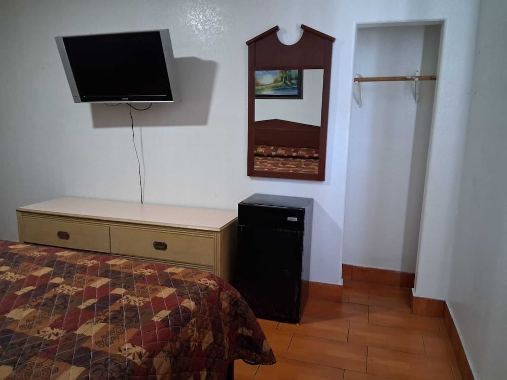 Hotel O Colonial Inn Brownsville Tx gallery photo in Brownsville, TX — image 9