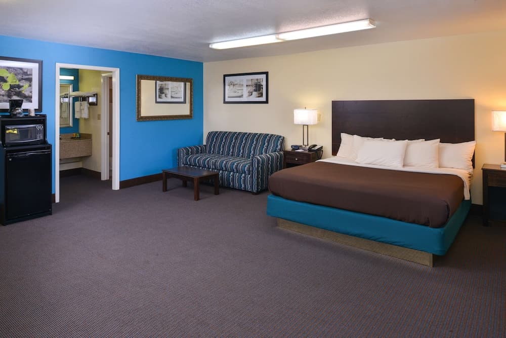 Americas Best Value Inn Batesville property views in Batesville, MS — gallery photo 3