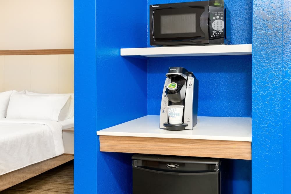 Holiday Inn Express & Suites Naples North - Bonita Springs by IHG gallery photo in Bonita Springs, FL — image 32