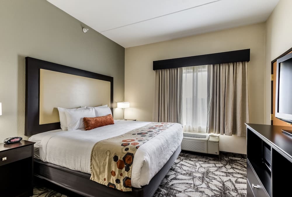 Holiday Inn Express & Suites Cedar Falls - Waterloo by IHG interior in Cedar Falls, IA — gallery photo 2