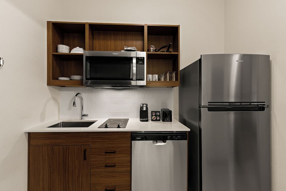 Everhome Suites Brownsville gallery photo in Brownsville, TX — image 40