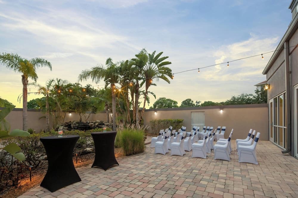 Courtyard by Marriott Tampa Oldsmar interior in Oldsmar, FL — gallery photo 2