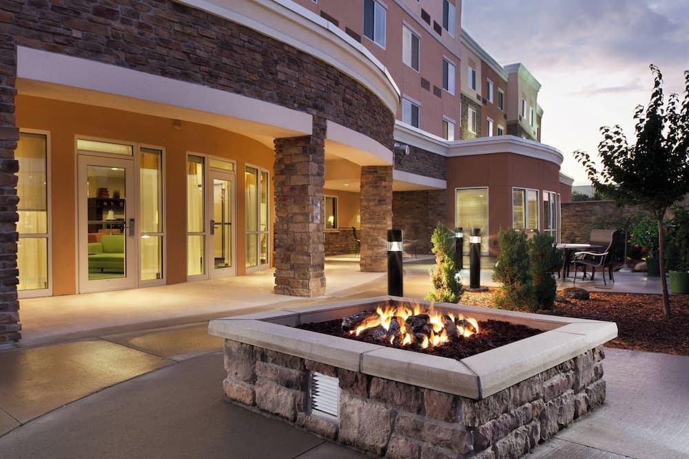 Courtyard Marriott Ankeny interior in Ankeny, IA — gallery photo 2