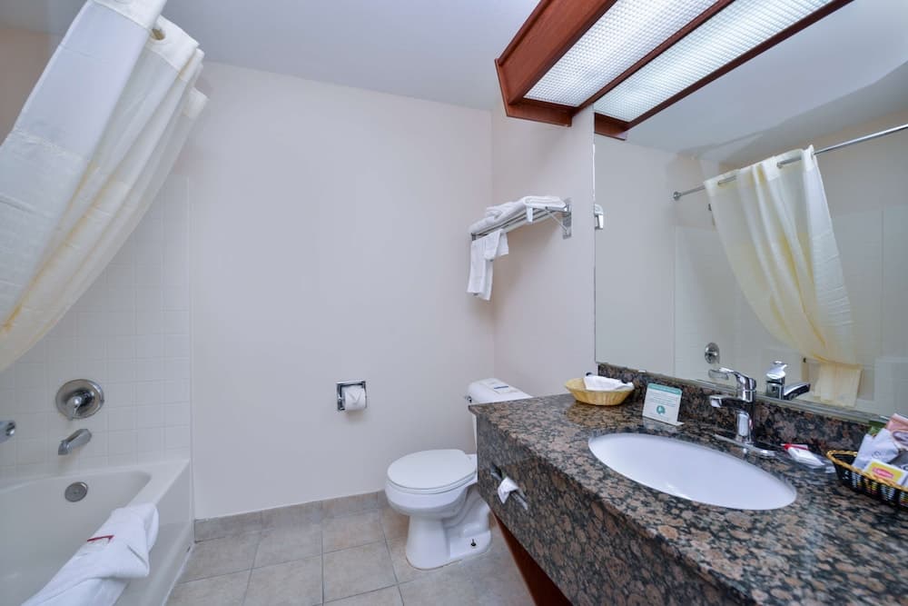 Travelodge Suites by Wyndham Newberg gallery photo in Newberg, OR — image 48
