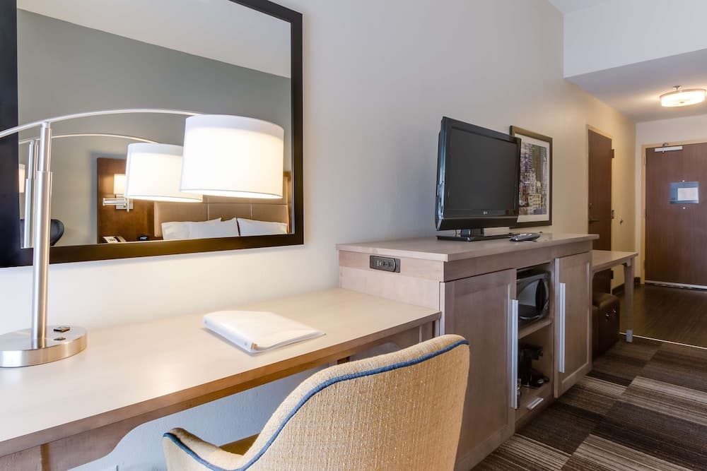 Hampton Inn Bellevue / Nashville-I-40 West interior in Nashville, TN — gallery photo 2