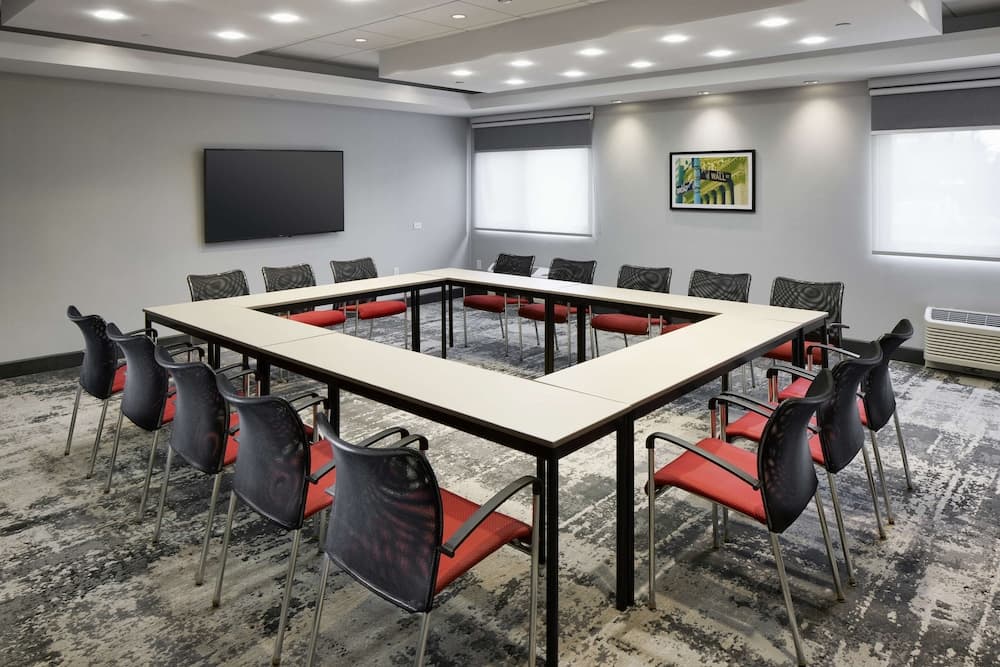 Hampton Inn Newark Airport gallery photo in Newark, NJ — image 7
