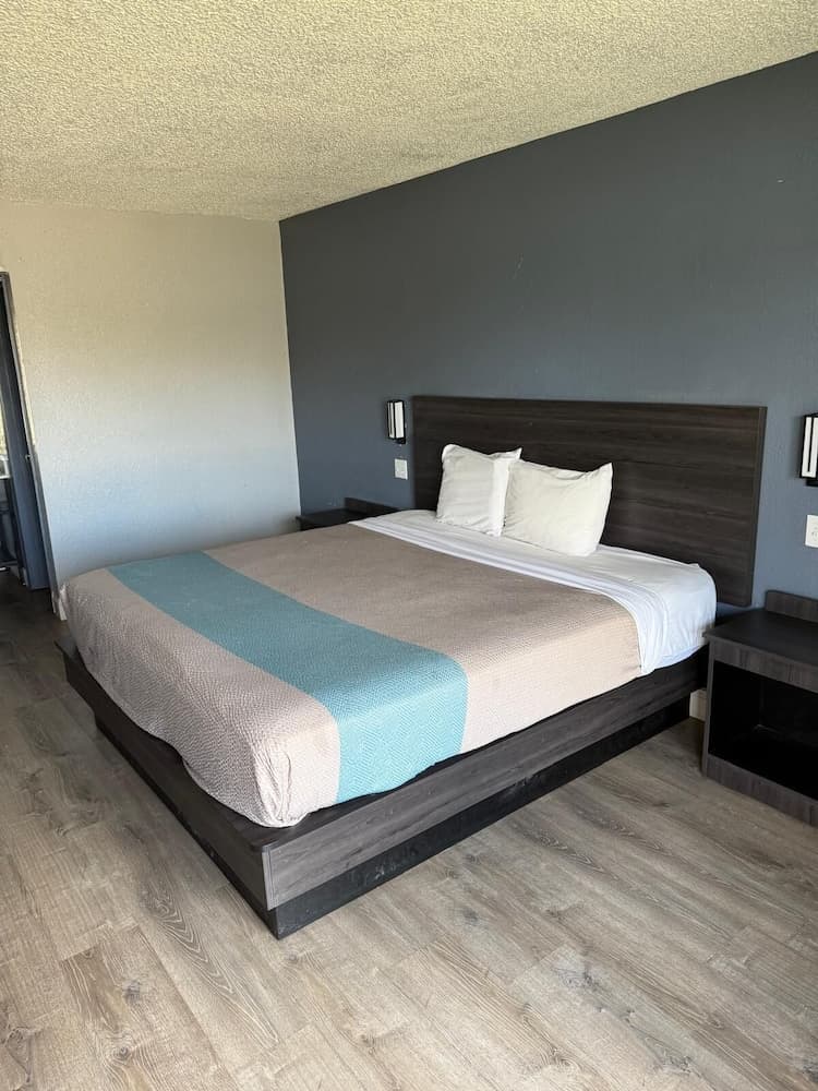 Best Value Inn Garland gallery photo in Garland, TX — image 6