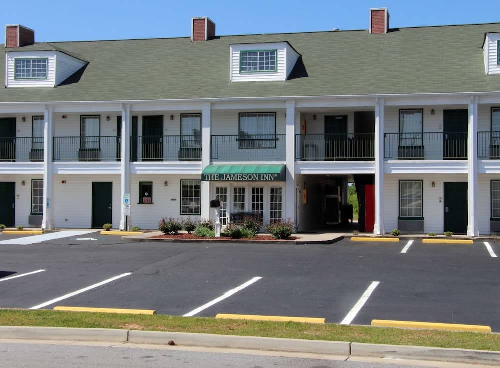 Jameson Inns Oakwood — hotel in Oakwood, Georgia