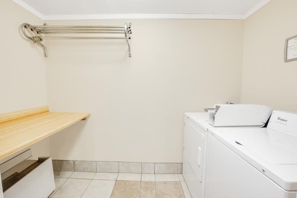 Rodeway Inn & Suites Saginaw I-675 gallery photo in Saginaw, MI — image 23