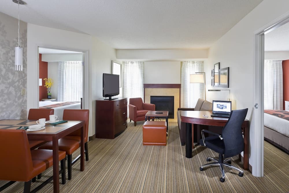 Residence Inn Cedar Rapids property views in Cedar Rapids, IA — gallery photo 3