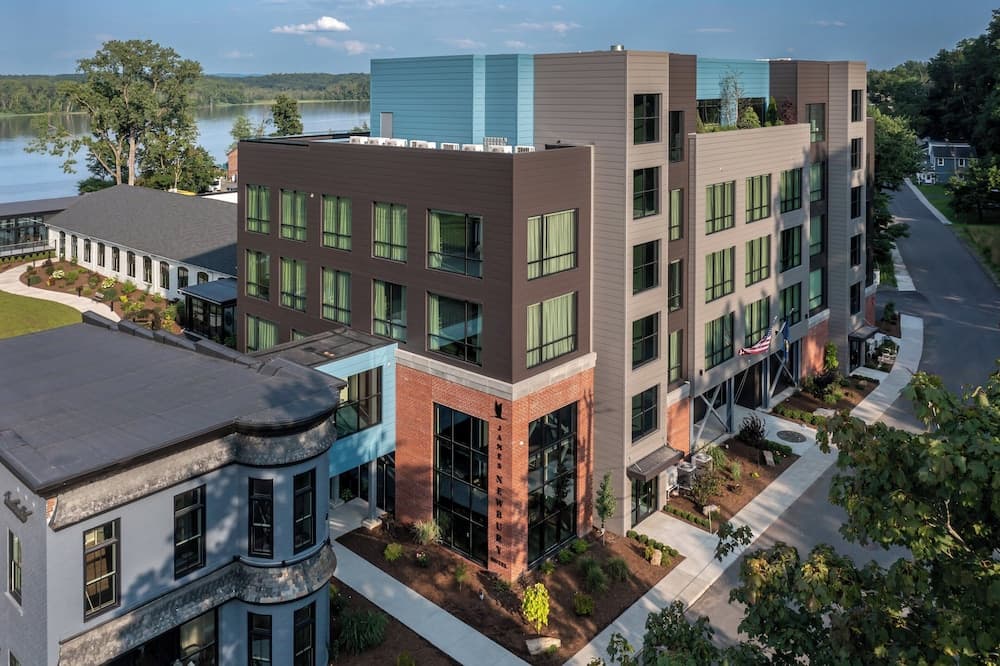 voco James Newbury Hudson Valley by IHG featured exterior or lobby in Coxsackie — similar hotel