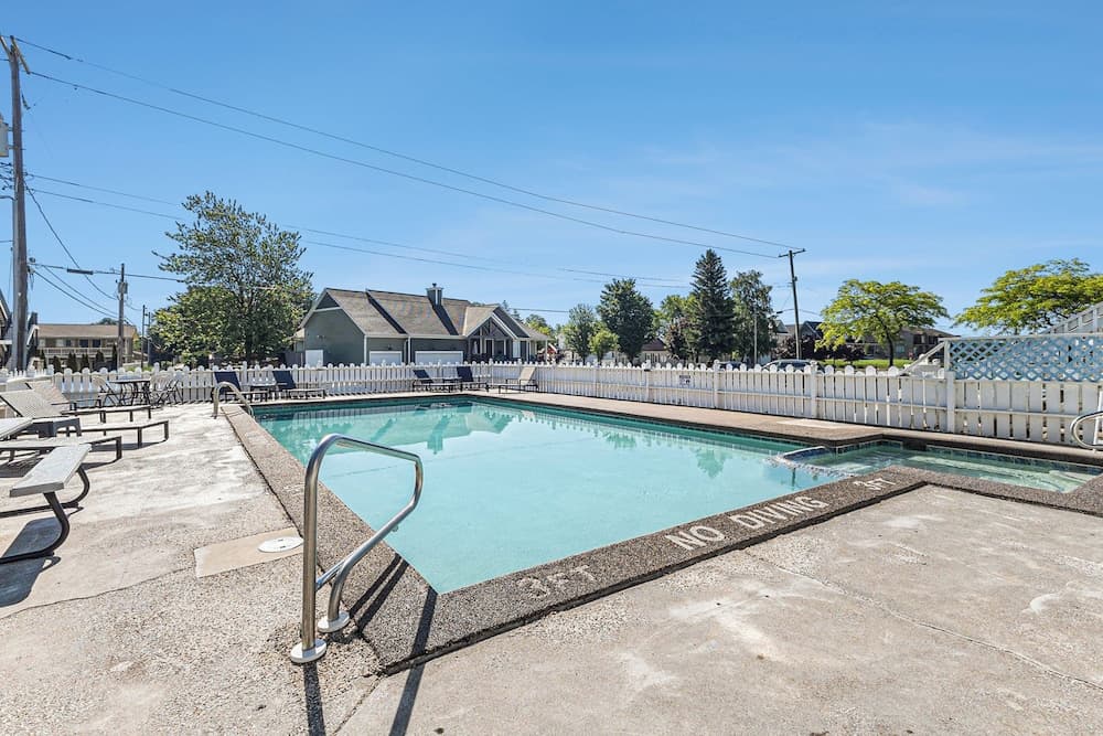 Snyder's Shoreline Inn gallery photo in Ludington, MI — image 214