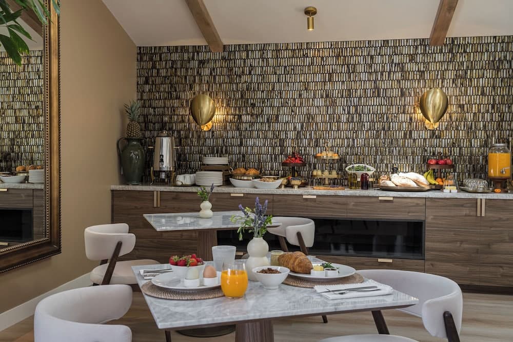 Casia inn gallery photo in Sonoma, CA — image 24