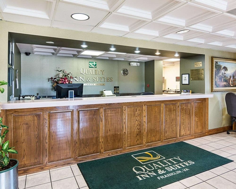 Quality Inn & Suites Franklin interior in Franklin, VA — gallery photo 2