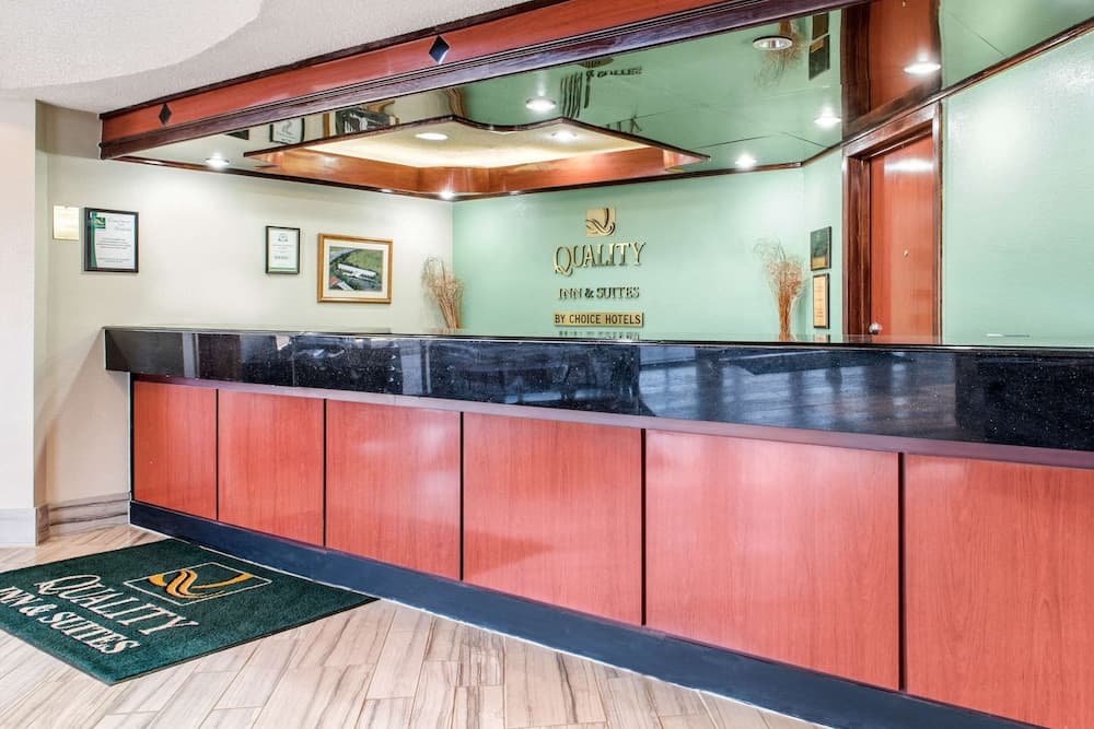 Quality Inn & Suites Miamisburg - Dayton South interior in Miamisburg, OH — gallery photo 2