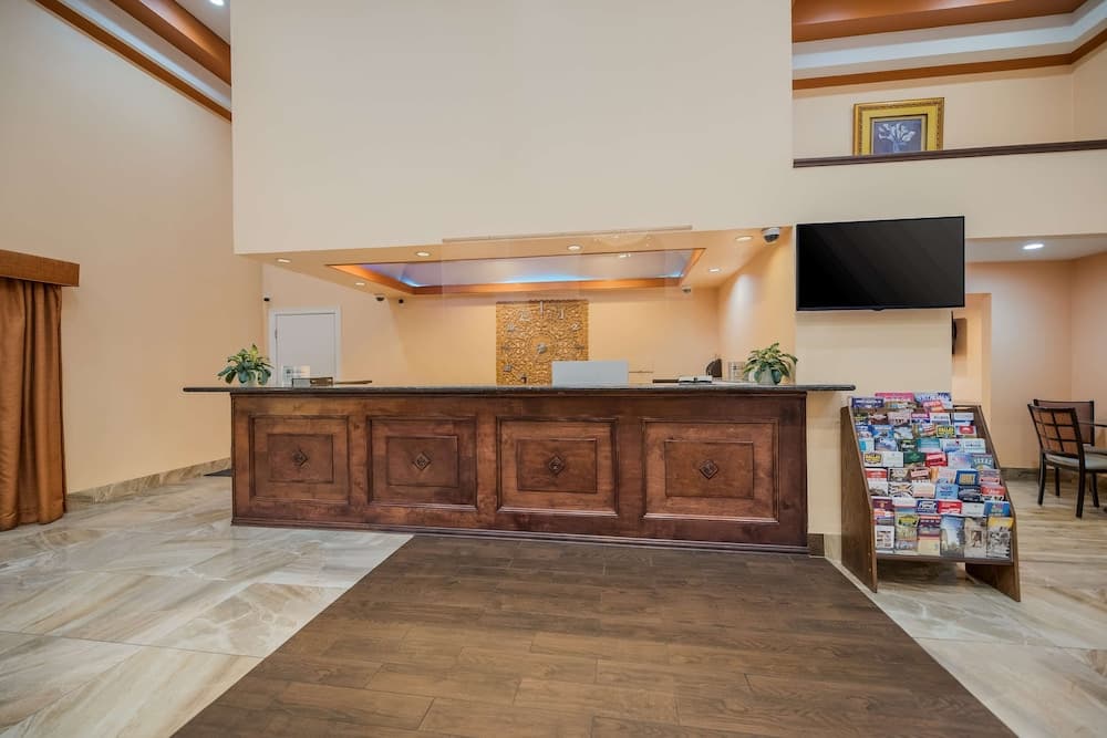 SureStay Hotel by Best Western Mt Pleasant interior in Mount Pleasant, TX — gallery photo 2