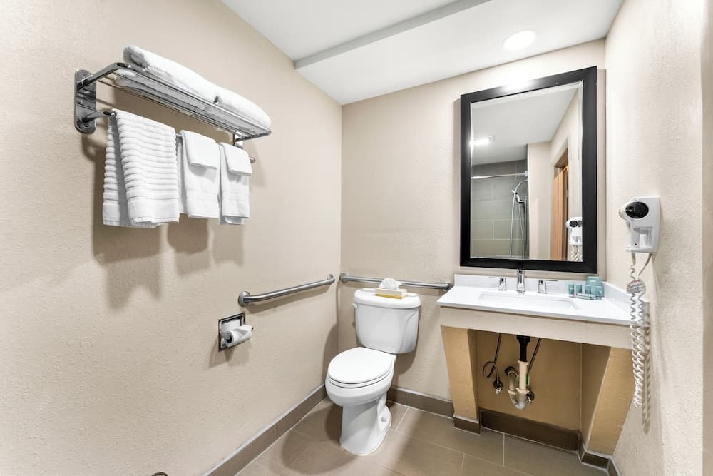 SureStay Plus by Best Western Reading North gallery photo in Reading, PA — image 11