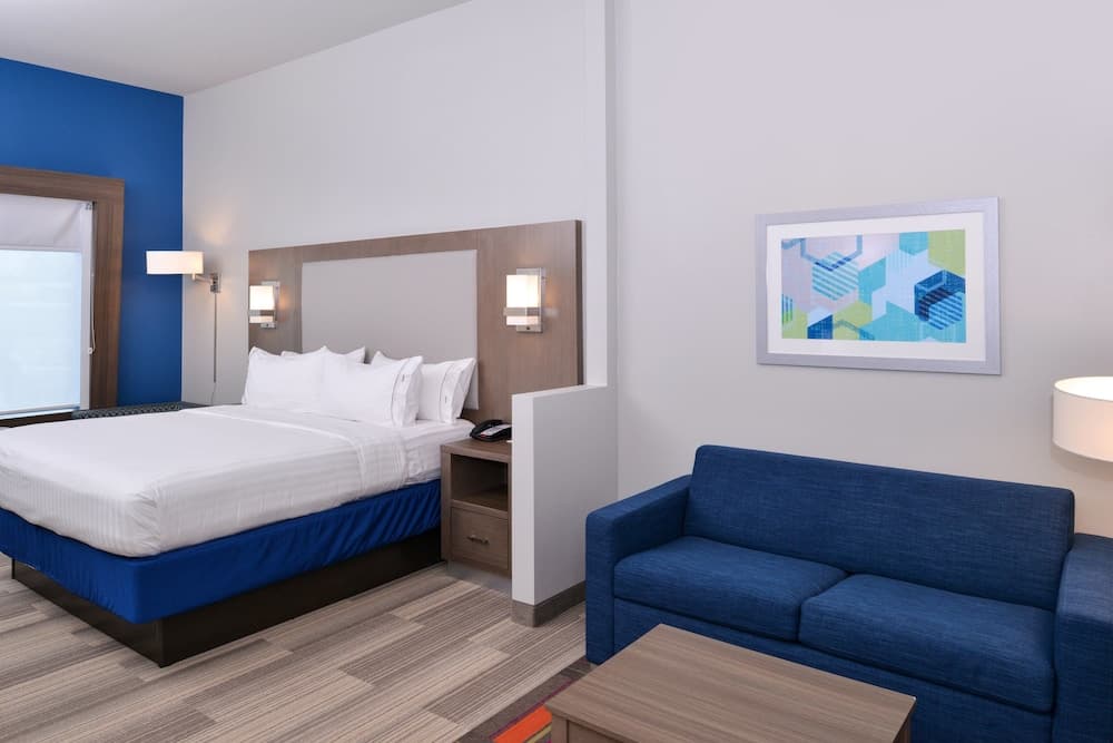Holiday Inn Express & Suites Houston E - Pasadena by IHG gallery photo in Pasadena, TX — image 21
