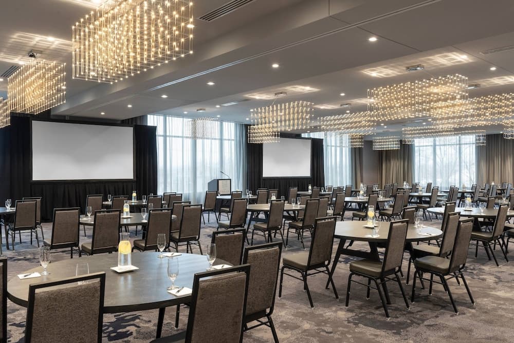 AC Hotel by Marriott Portsmouth gallery photo in Portsmouth, NH — image 19