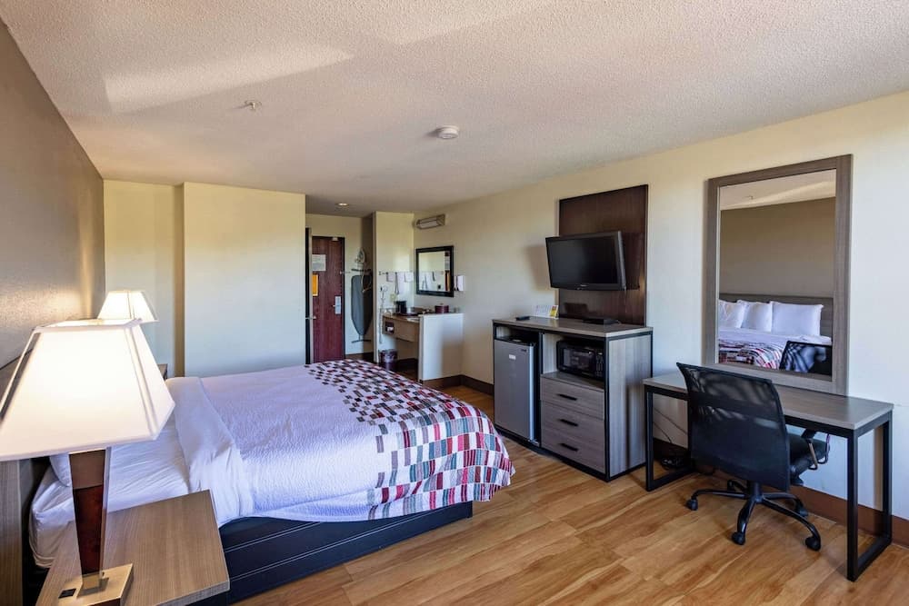 Clarion Pointe gallery photo in High Point, NC — image 9
