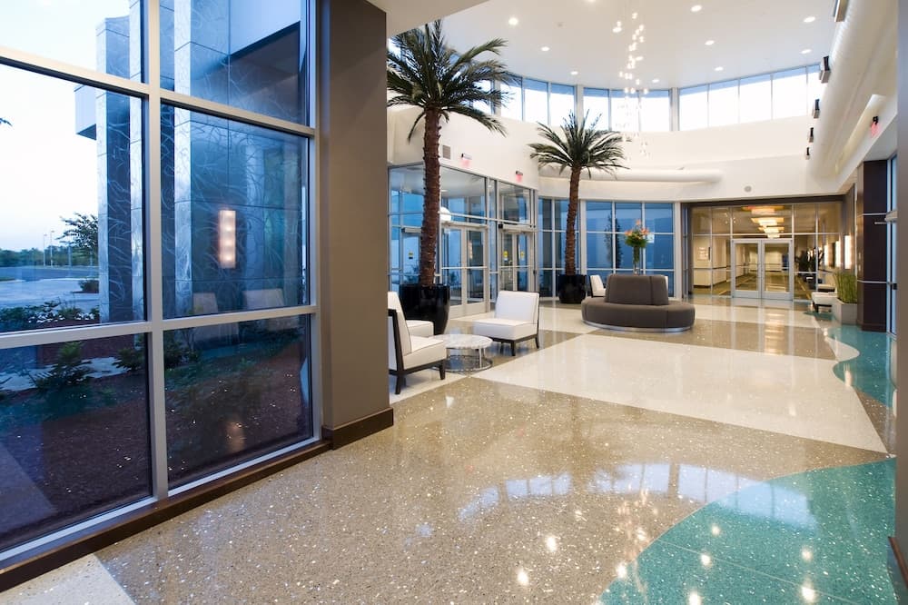 Oasis Hotel & Conv. Center, an Ascend Collection Hotel interior in Springfield, MO — gallery photo 2