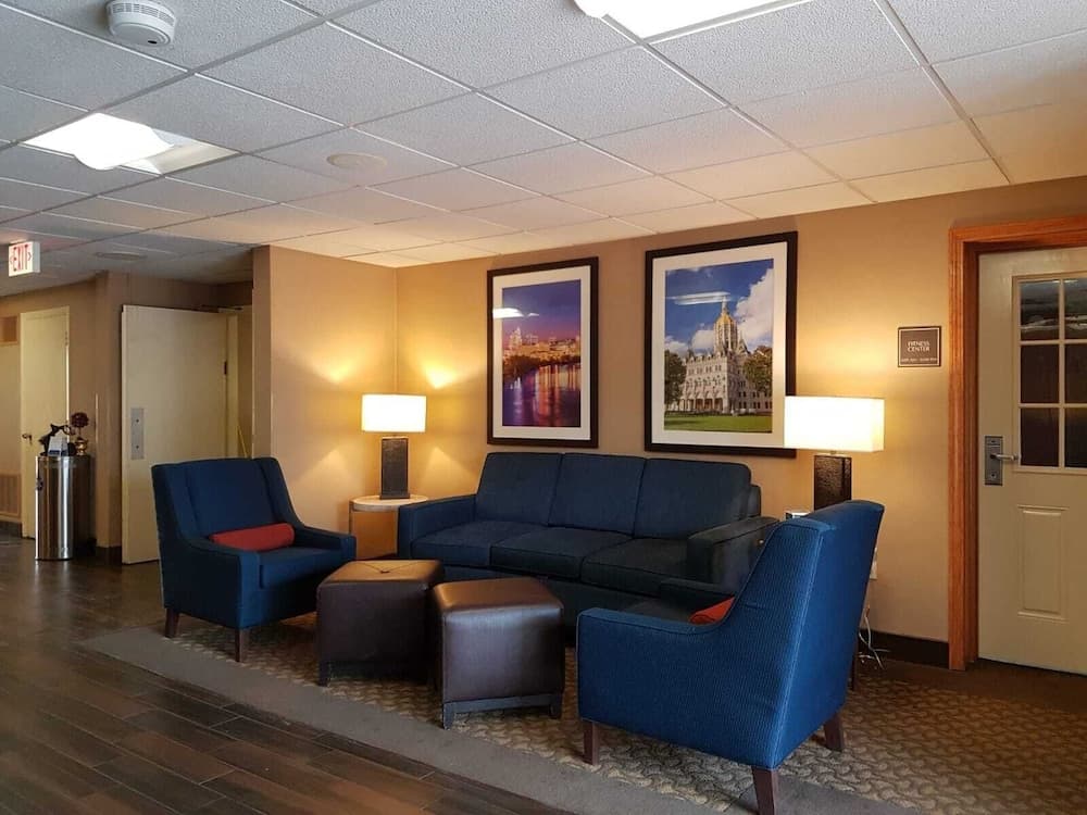 Comfort Inn Wethersfield - Hartford property views in Wethersfield — gallery photo 3