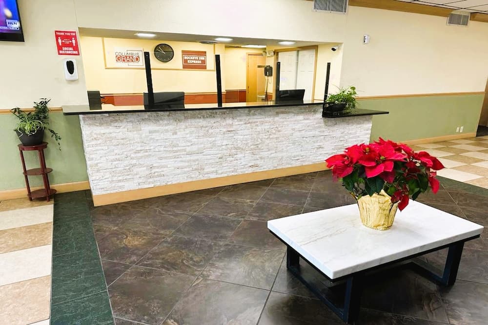 Buckeye Inn Express interior in Columbus, OH — gallery photo 2