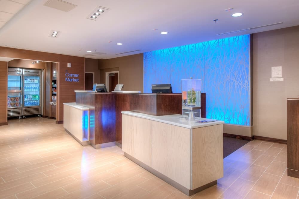 Fairfield Inn and Suites by Marriott Charlotte Airport interior in Charlotte, NC — gallery photo 2