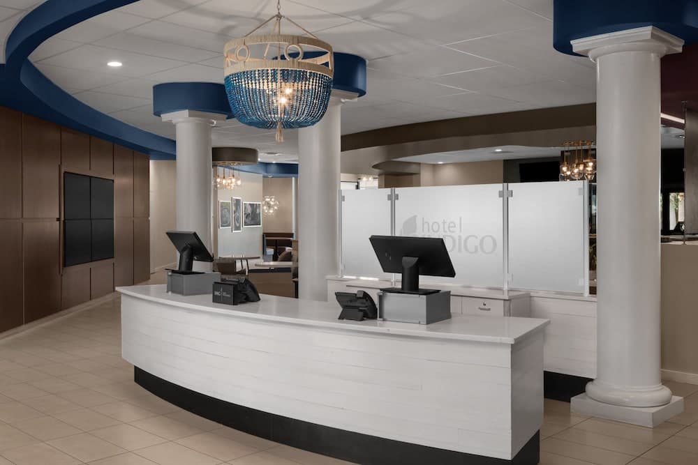 Hotel Indigo Mount Pleasant by IHG interior in Mount Pleasant, SC — gallery photo 2
