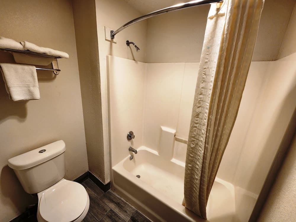 Highland Inn Arlington interior in Arlington, TX — gallery photo 2
