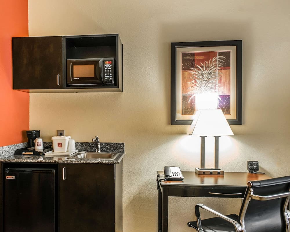 Comfort Suites gallery photo in Panama City, FL — image 21