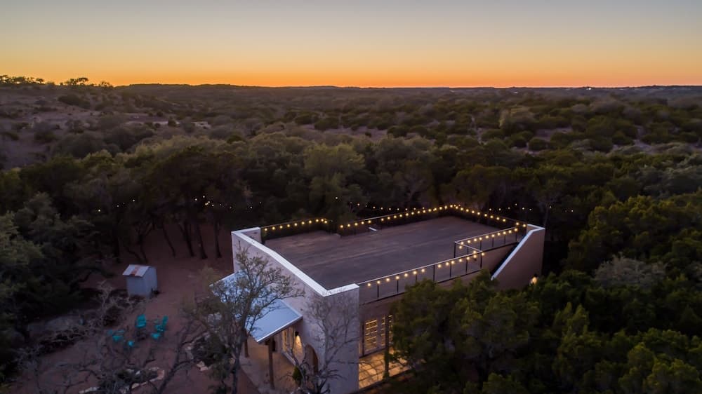Lucky Arrow Retreat - Dripping Springs gallery photo in Dripping Springs, TX — image 58