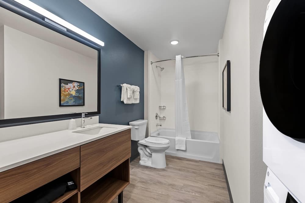 Everhome Suites Brownsville gallery photo in Brownsville, TX — image 35