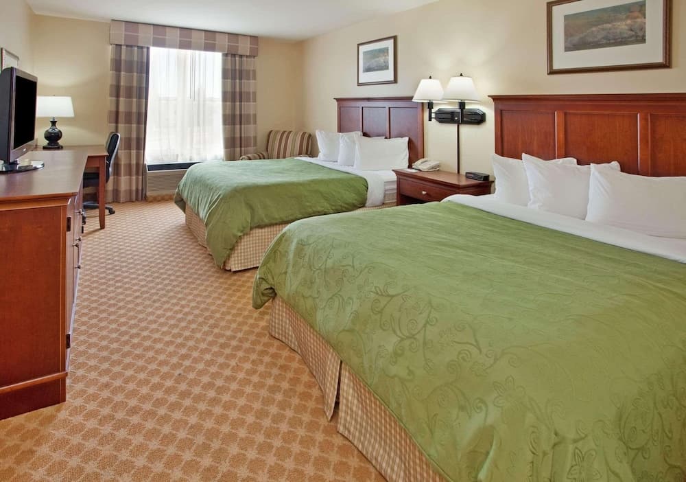 Country Inn & Suites by Radisson, Birch Run-Frankenmuth, MI interior in Birch Run, MI — gallery photo 2